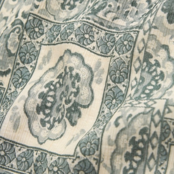 Abercrombie & Fitch Crinkle Textured Asymetrical Top - Picture 2 of 2